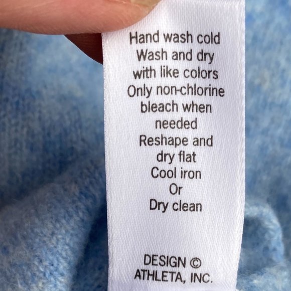 Athleta 100% Cashmere Turtleneck Sweater Heather Blue Minimalist Quiet Luxury-XS - Picture 13 of 13